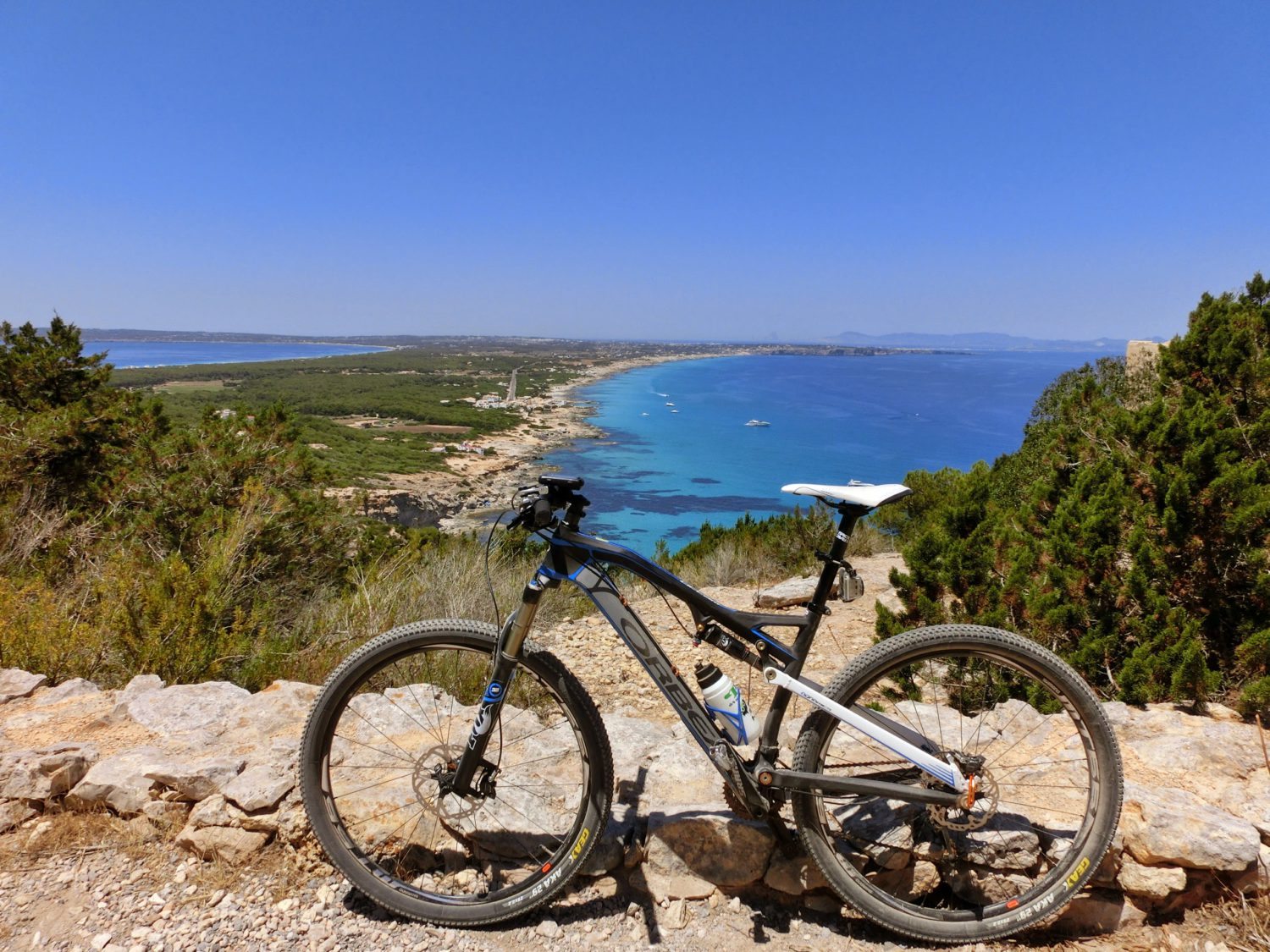 Short mountain bike trip in Ibiza and Formentera